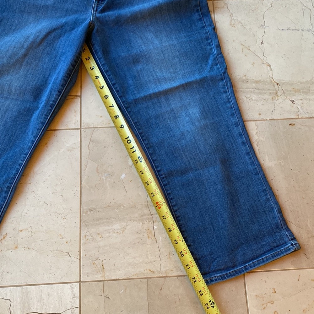 Levi’s cropped jean - Picture 7 of 8